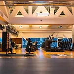 Hilton מלון ורשה