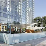 Hilton מלון 4*