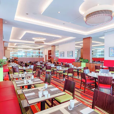ホテル Hilton ワルシャワ