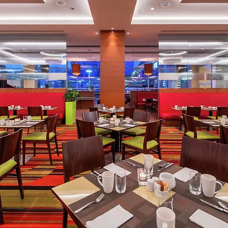 Hilton ホテル 4*