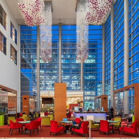 Hilton 4* وارسو