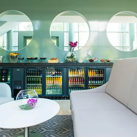 Hilton Hotel 4*