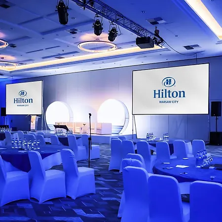 Hilton 4* ワルシャワ